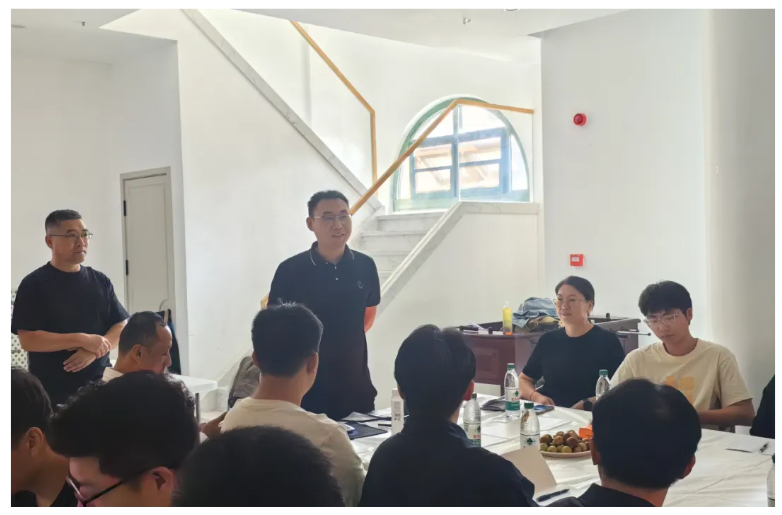 智慧碰撞，团队共融：一场别开生面的跨部门研讨与团建盛宴